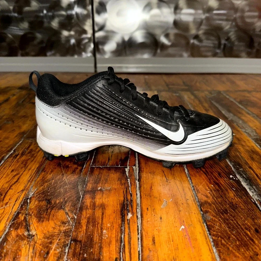 Nike Vapor Keystone 2 Low Cleats Boys Size 4.5 Black White Baseball Shoes